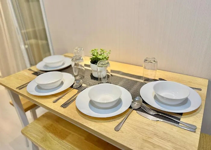 Stylish 2br Azure Urban Residences View 6 Pax With Netflix شقة *