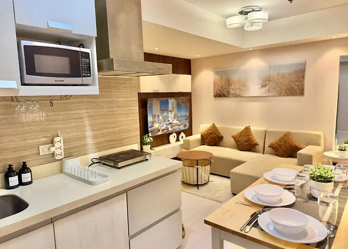 Stylish 2br Azure Urban Residences View 6 Pax With Netflix
